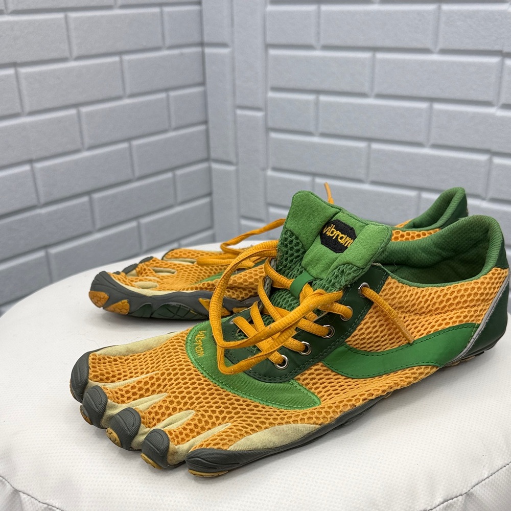 VINTAGE Vibram Five Fingers Speed - Orange and Green